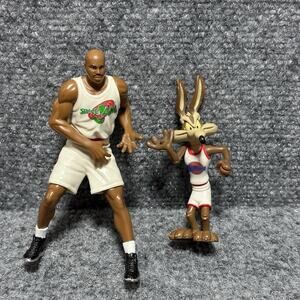 Vtg Space Jam, Playmates, Charles Barkley & Coyote Collectible Action Figures